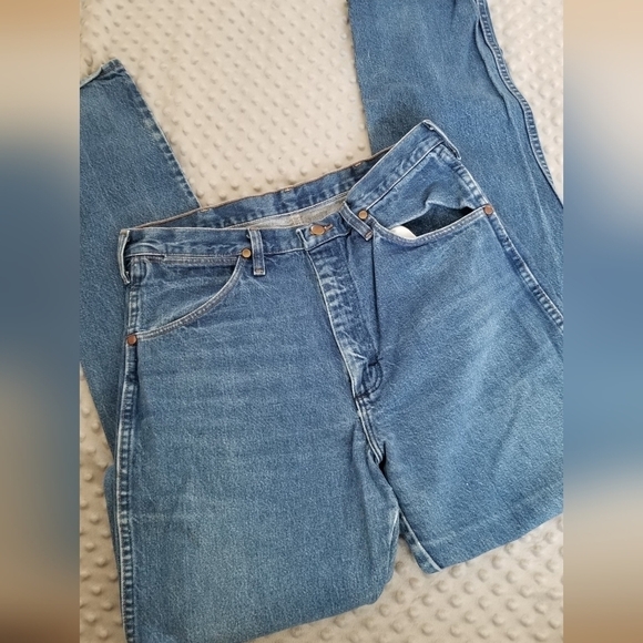 Wrangler Other - Wrangler Cowboy Jeans 33x36